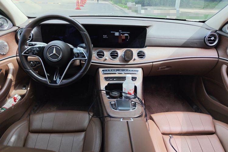 Used Mercedes-Benz E-Class 2022 Second Facelift E 260 L Center Console