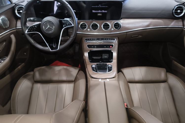 Used Mercedes-Benz E-Class 2022 Second Facelift E 260 L Center Console