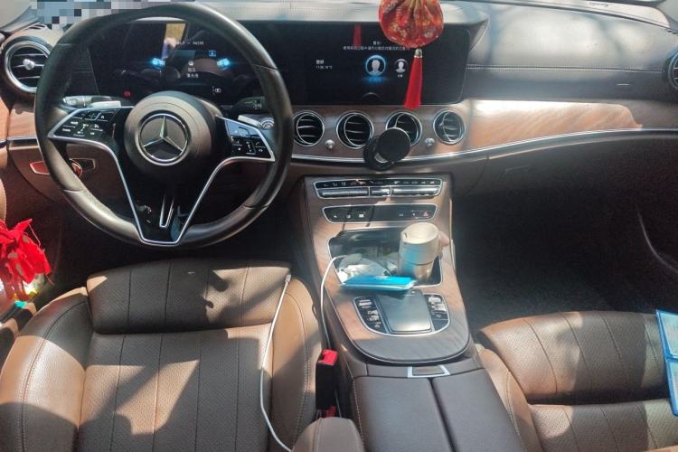 Used Mercedes-Benz E-Class 2022 Second Facelift E 300 L Luxury Edition Center Console