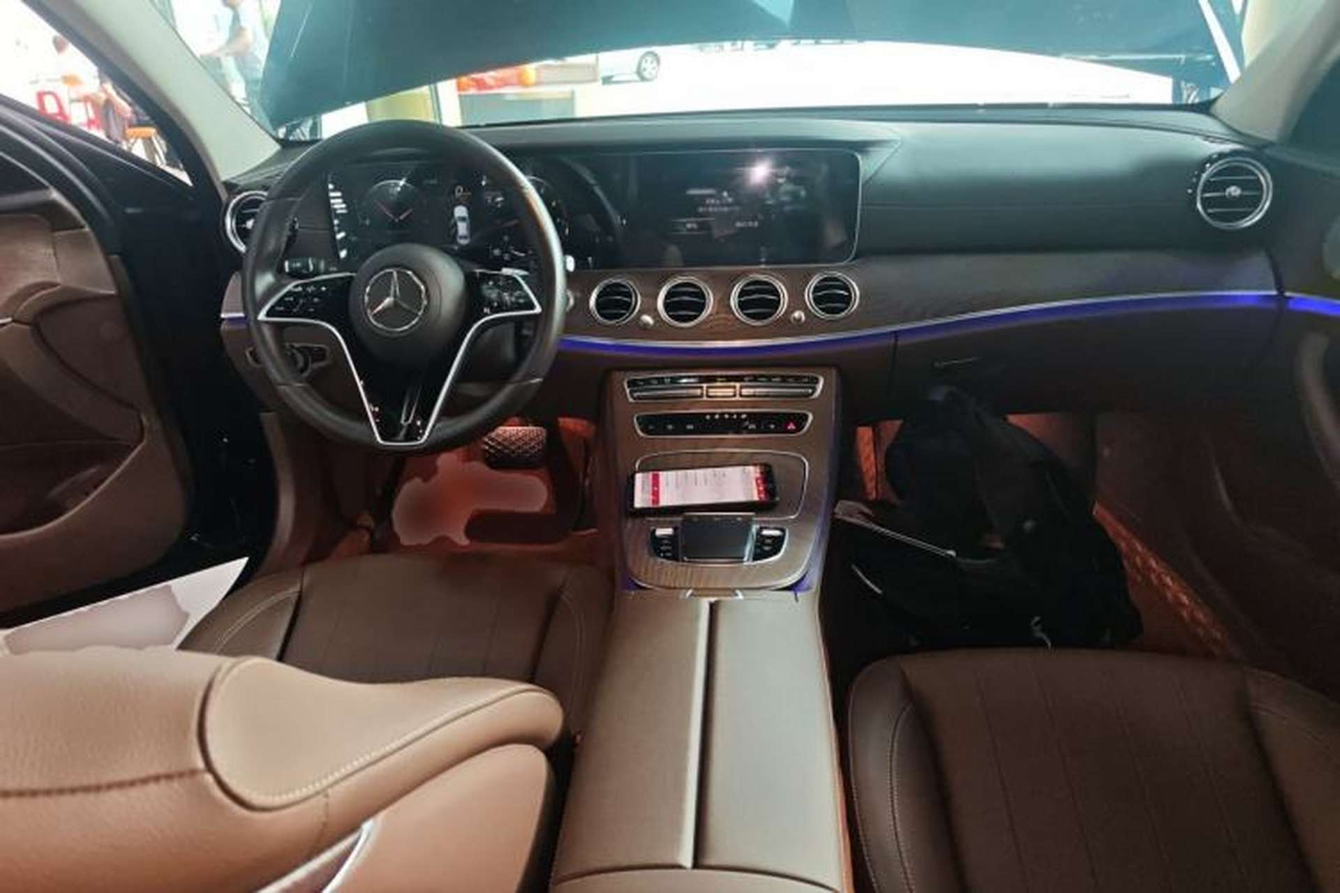 Used Mercedes-Benz E-Class 2022 Revised Version E 300 L Luxury Edition Center Console