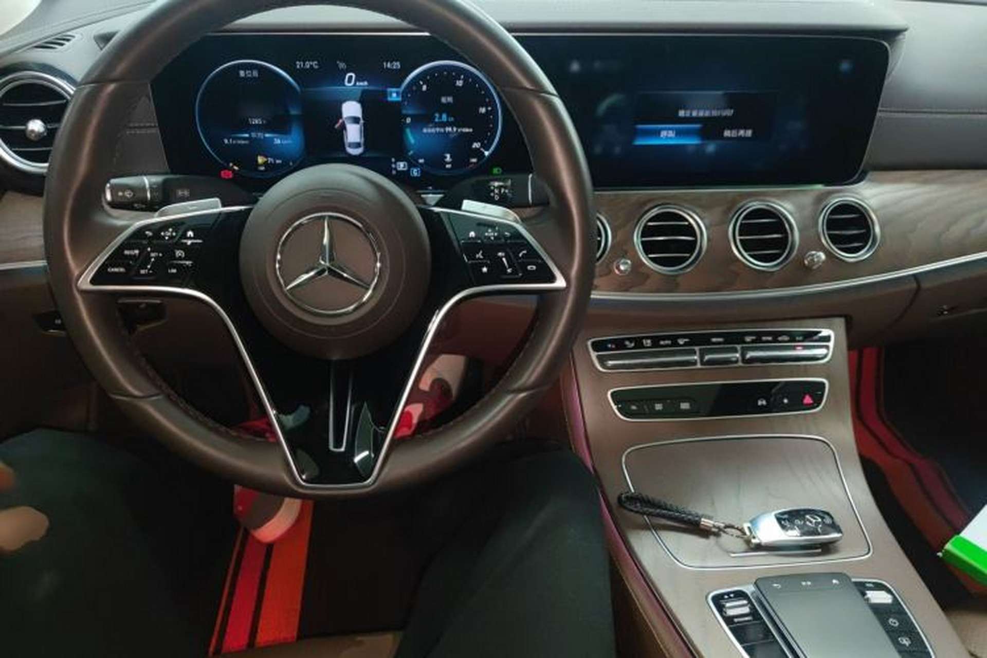 Used Mercedes-Benz E-Class 2022 Revised Version E 300 L Luxury Edition Center Console
