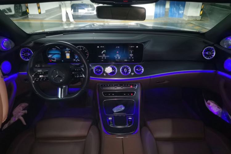 Used Mercedes-Benz E-Class 2022 E 260 L Sport Edition Center Console