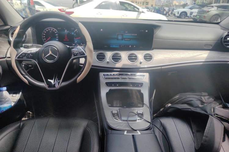 Used Mercedes-Benz E-Class 2022 E 300 L Stylish Model Center Console