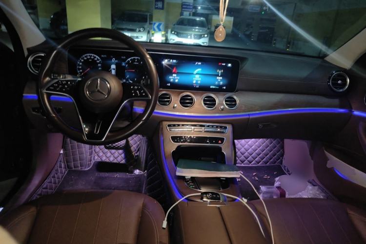 Used Mercedes-Benz E-Class 2022 Revised Version E 300 L Fashion Edition Center Console