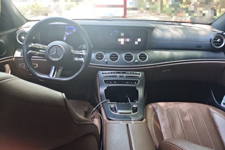 Used Mercedes-Benz E-Class 2022 E 260 Stylish Sports Edition Center Console