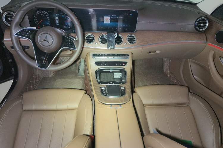 Used Mercedes-Benz E-Class 2022 Second Facelift E 260 L Center Console