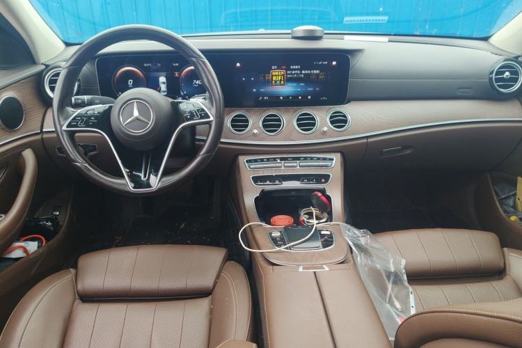 Used Mercedes-Benz E-Class 2022 Second Facelift E 260 L Center Console