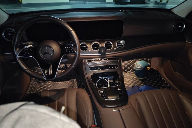 Used Mercedes-Benz E-Class 2022 Second Facelift E 300 L Prestige Edition Center Console