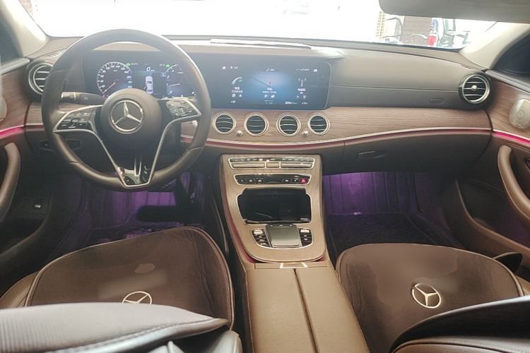 Used Mercedes-Benz E-Class 2022 Second Facelift E 300 L Luxury Edition Center Console
