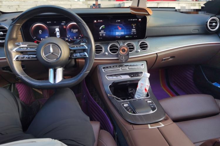 Used Mercedes-Benz E-Class 2022 Revised E 300 L Sport Luxury Edition Center Console
