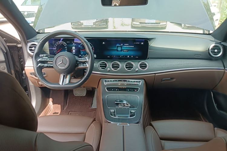 Used Mercedes-Benz E-Class 2022 Revised E 300 L Sporty and Stylish Edition Center Console