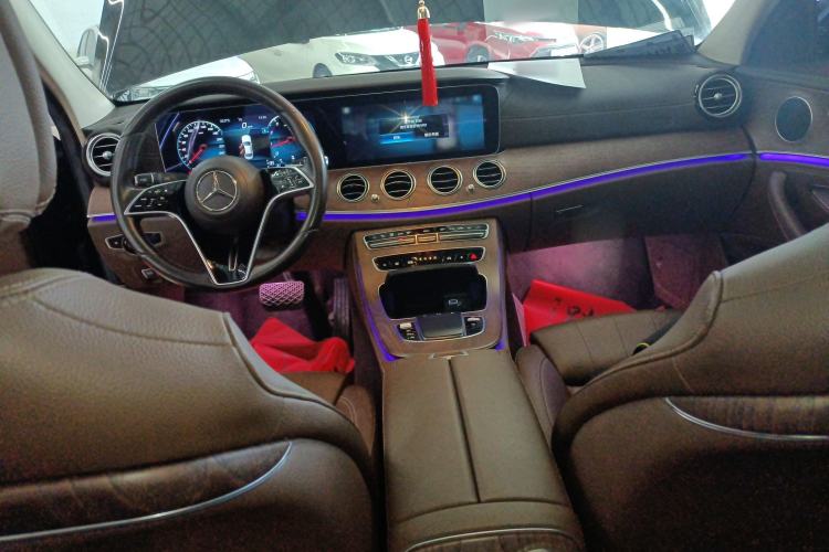 Used Mercedes-Benz E-Class 2022 Second Facelift E 300 L Fashion Edition Center Console