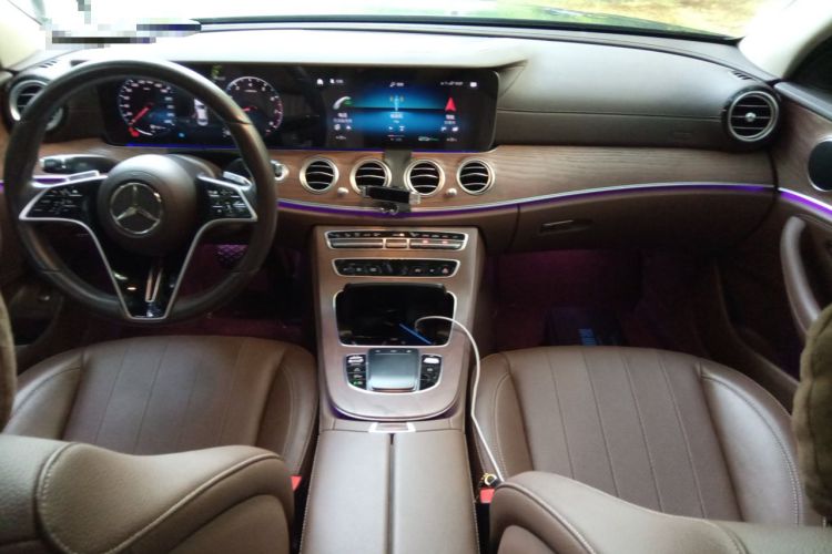 Used Mercedes-Benz E-Class 2022 Revised Version E 300 L Fashion Edition Center Console