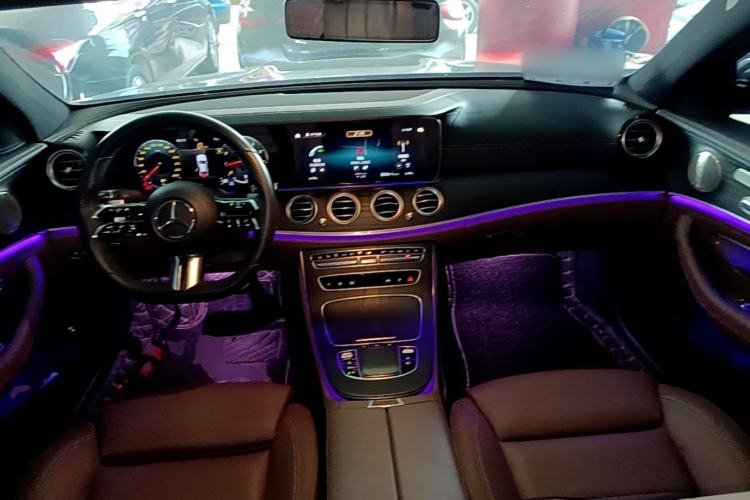 Used Mercedes-Benz E-Class 2022 Second Facelift E 300 L Sport Luxury Edition Center Console