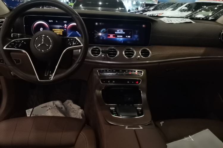 Used Mercedes-Benz E-Class 2022 Second Facelift E 300 L Luxury Edition Center Console