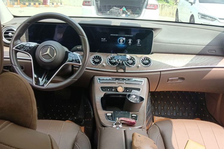 Used Mercedes-Benz E-Class 2022 Updated E 300 L Stylish Edition Center Console