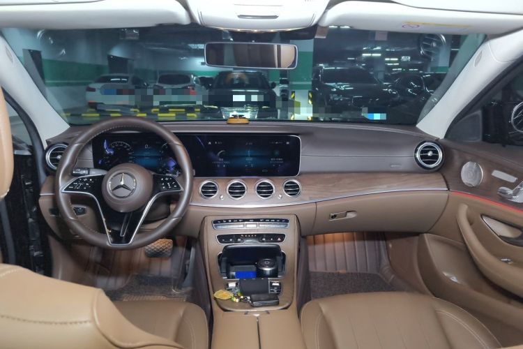 Used Mercedes-Benz E-Class 2022 Revised Version E 300 L Luxury Edition Center Console