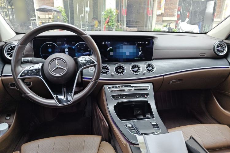 Used Mercedes-Benz E-Class 2022 Second Facelift E 300 L Luxury Edition Center Console