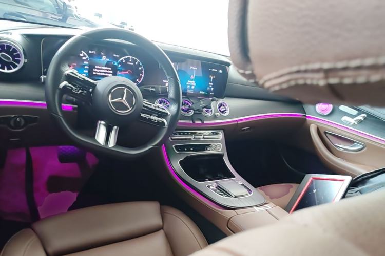 Used Mercedes-Benz E-Class 2022 Revised E 300 L Sport Luxury Edition Center Console