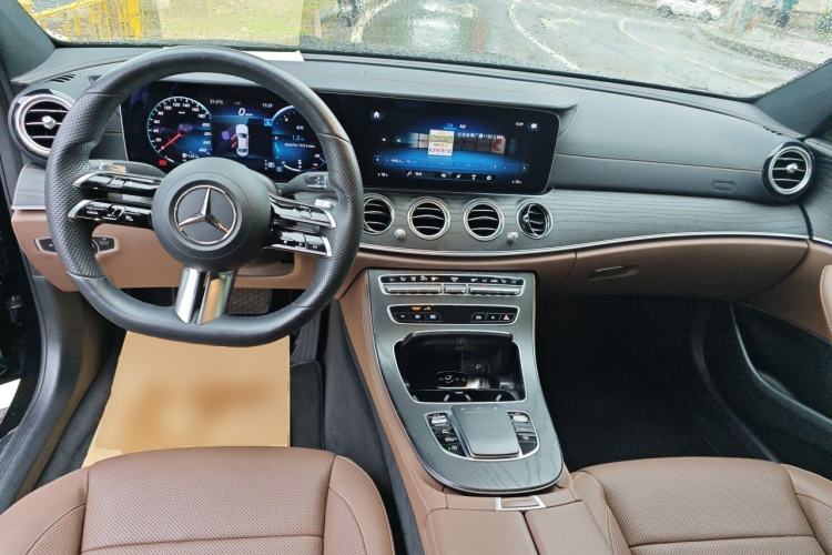 Used Mercedes-Benz E-Class 2022 Second Facelift E 300 L Sport Prestige Edition Center Console