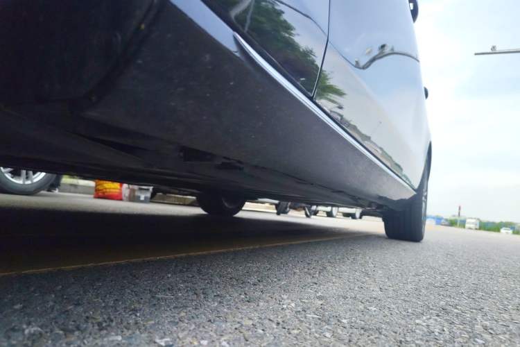 Used Mercedes-Benz E-Class 2022 E 260 L Chassis Front Left