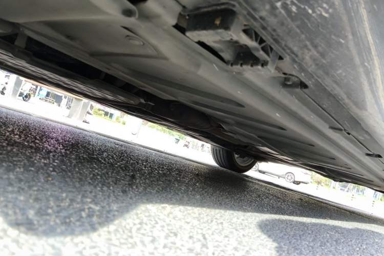 Used Mercedes-Benz E-Class 2022 Second Facelift E 300 L Luxury Edition Chassis Front Left