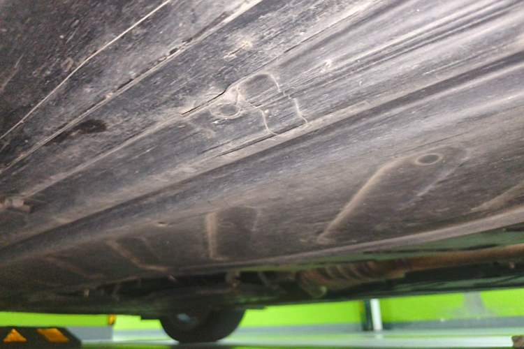 Used Mercedes-Benz E-Class 2022 E 300 L Sporty and Stylish Model Chassis Front Left