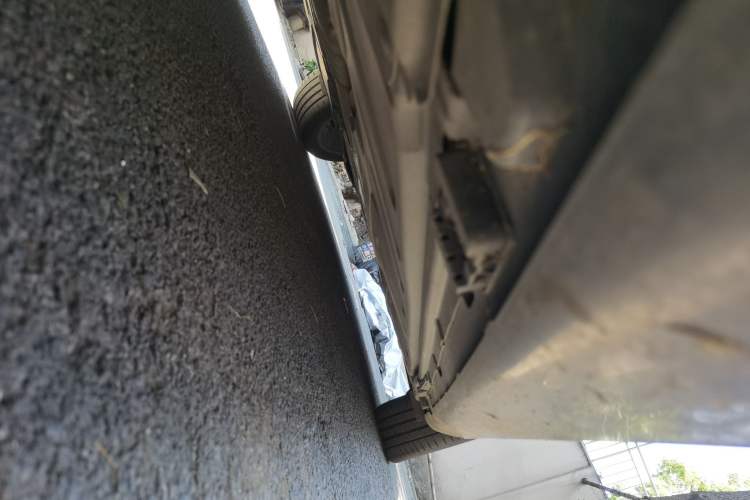 Used Mercedes-Benz E-Class 2022 Updated E 300 L Luxury Edition Chassis Front Left