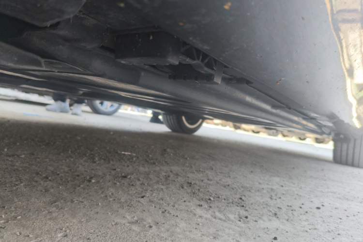 Used Mercedes-Benz E-Class 2022 Second Facelift E 300 L Fashion Edition Chassis Front Left