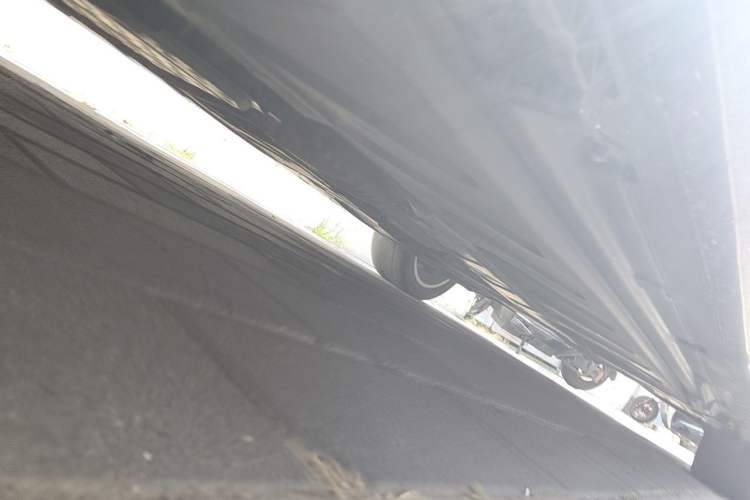 Used Mercedes-Benz E-Class 2022 Revised Version E 300 L Luxury Edition Chassis Front Left