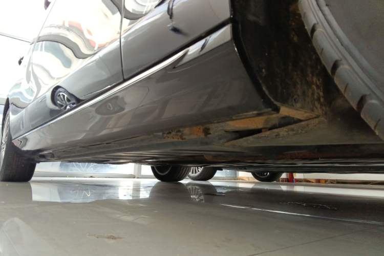 Used Mercedes-Benz E-Class 2022 Second Facelift E 300 L Luxury Edition Chassis Front Right