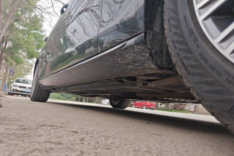 Used Mercedes-Benz E-Class 2022 Updated E 300 L Luxury Edition Chassis Front Right