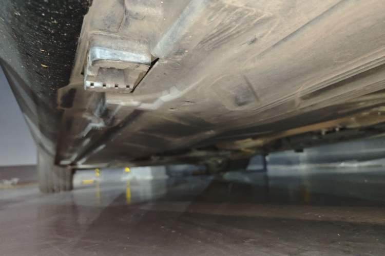 Used Mercedes-Benz E-Class 2022 E 300 L Premium Edition Chassis Rear Left