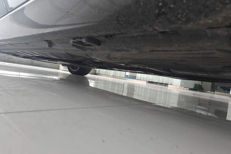 Used Mercedes-Benz E-Class 2022 Updated E 300 L Luxury Edition Chassis Rear Left