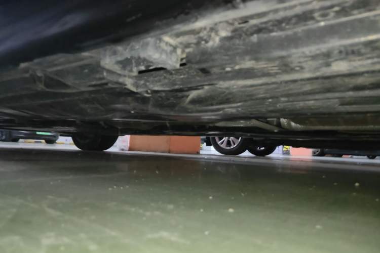 Used Mercedes-Benz E-Class 2022 Updated E 300 L Luxury Edition Chassis Rear Left