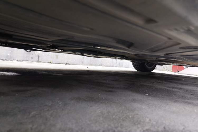 Used Mercedes-Benz E-Class 2022 Updated E 260 L Chassis Rear Right