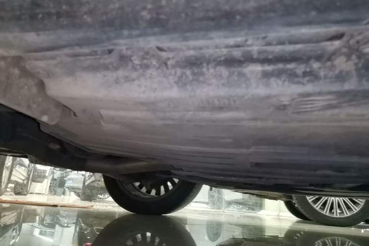 Used Mercedes-Benz E-Class 2022 Second Facelift E 300 L Luxury Edition Chassis Rear Right