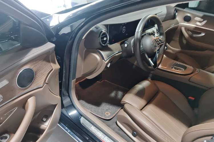 Used Mercedes-Benz E-Class 2022 Updated E 300 L Stylish Edition Driver Seat