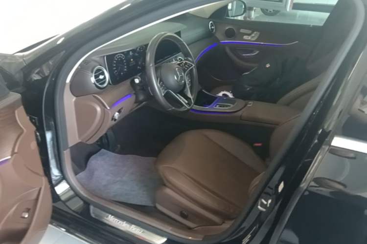 Used Mercedes-Benz E-Class 2022 Revised Version E 300 L Fashion Edition Driver Seat