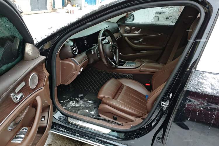 Used Mercedes-Benz E-Class 2022 Updated E 260 L Driver Seat