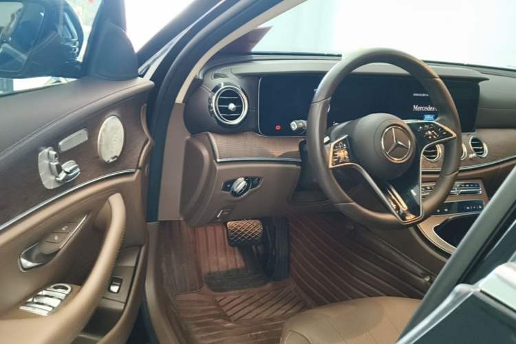 Used Mercedes-Benz E-Class 2022 Revised Version E 300 L Luxury Edition Driver Seat