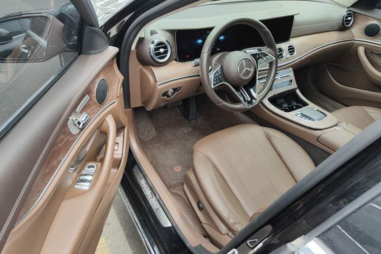 Used Mercedes-Benz E-Class 2022 Revised Version E 300 L Fashion Edition Driver Seat