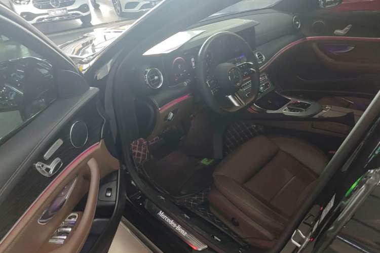 Used Mercedes-Benz E-Class 2022 E 260 L Sport Edition Driver Seat