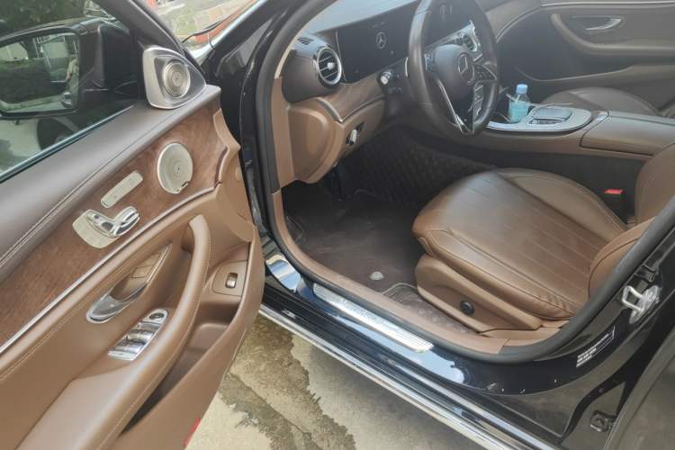 Used Mercedes-Benz E-Class 2022 Revised E 300 L Sport Luxury Edition Driver Seat