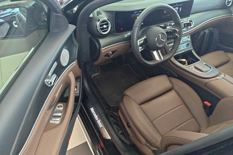 Used Mercedes-Benz E-Class 2022 Revised E 300 L Sport Luxury Edition Driver Seat