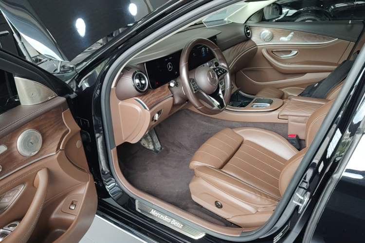 Used Mercedes-Benz E-Class 2022 E 260 L Driver Seat