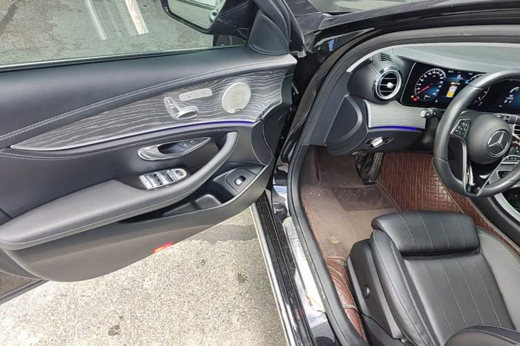 Used Mercedes-Benz E-Class 2022 Updated E 300 L Stylish Edition Driver Seat