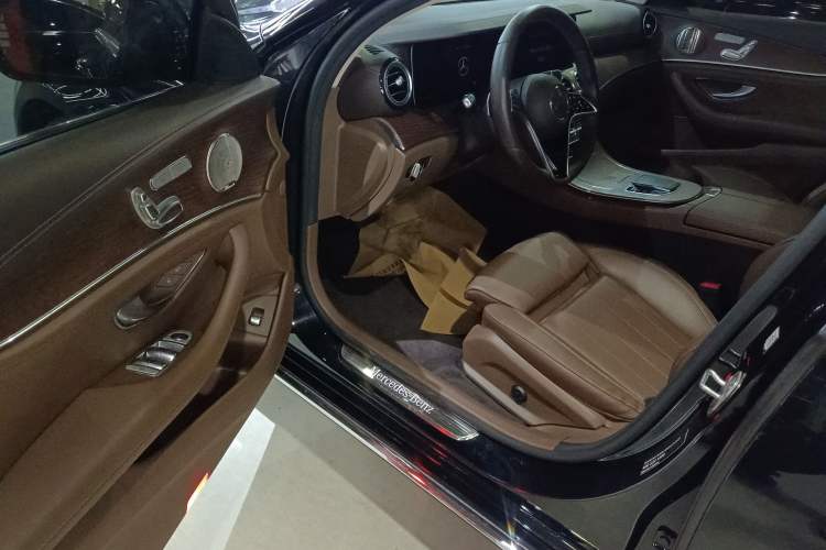 Used Mercedes-Benz E-Class 2022 Updated E 300 L Luxury Edition Driver Seat