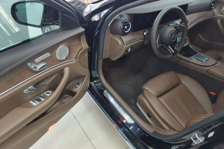 Used Mercedes-Benz E-Class 2022 Second Facelift E 300 L Luxury Edition Driver Seat