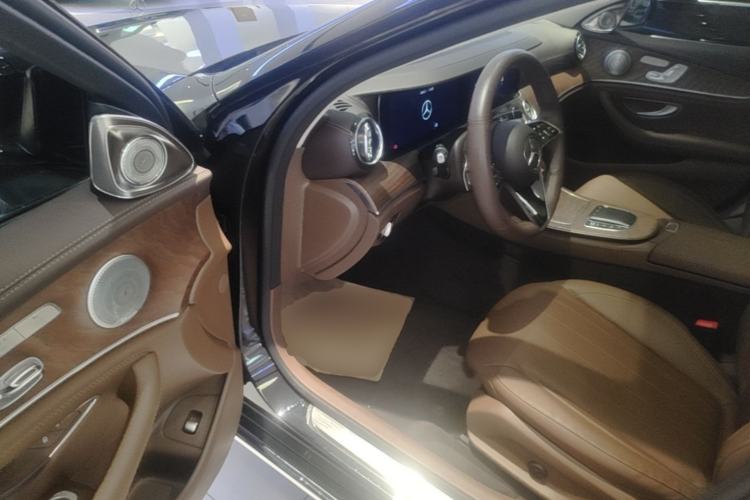 Used Mercedes-Benz E-Class 2022 Revised Version E 300 L Fashion Edition Driver Seat